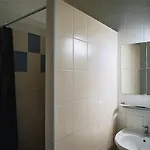 Stylish And Unique 2 Bedroom Flat With Balcony In Letna شقة براغ
