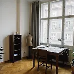Stylish And Unique 2 Bedroom Flat With Balcony In Letna * براغ