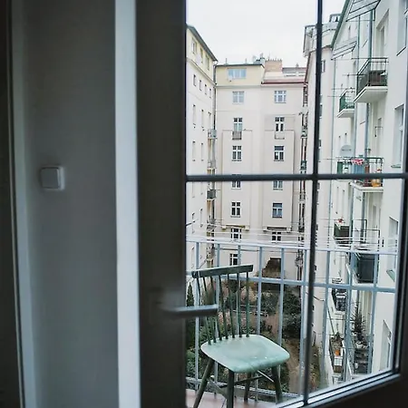 公寓 Stylish And Unique 2 Bedroom Flat With Balcony In Letna