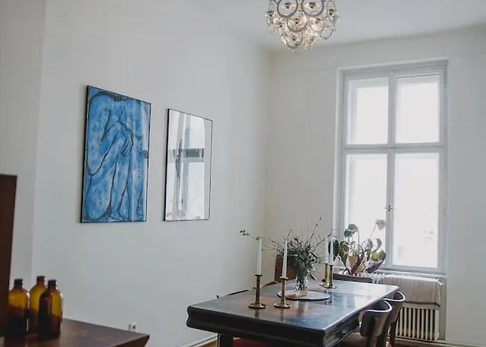 Stylish And Unique 2 Bedroom Flat With Balcony In Letna Διαμέρισμα Πράγα